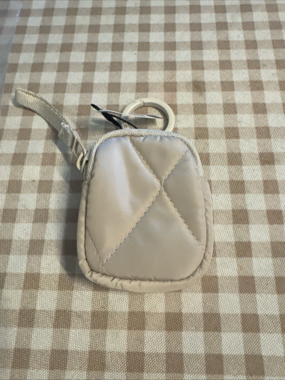 Quilted Beige Key Ring EarPod Pouch
